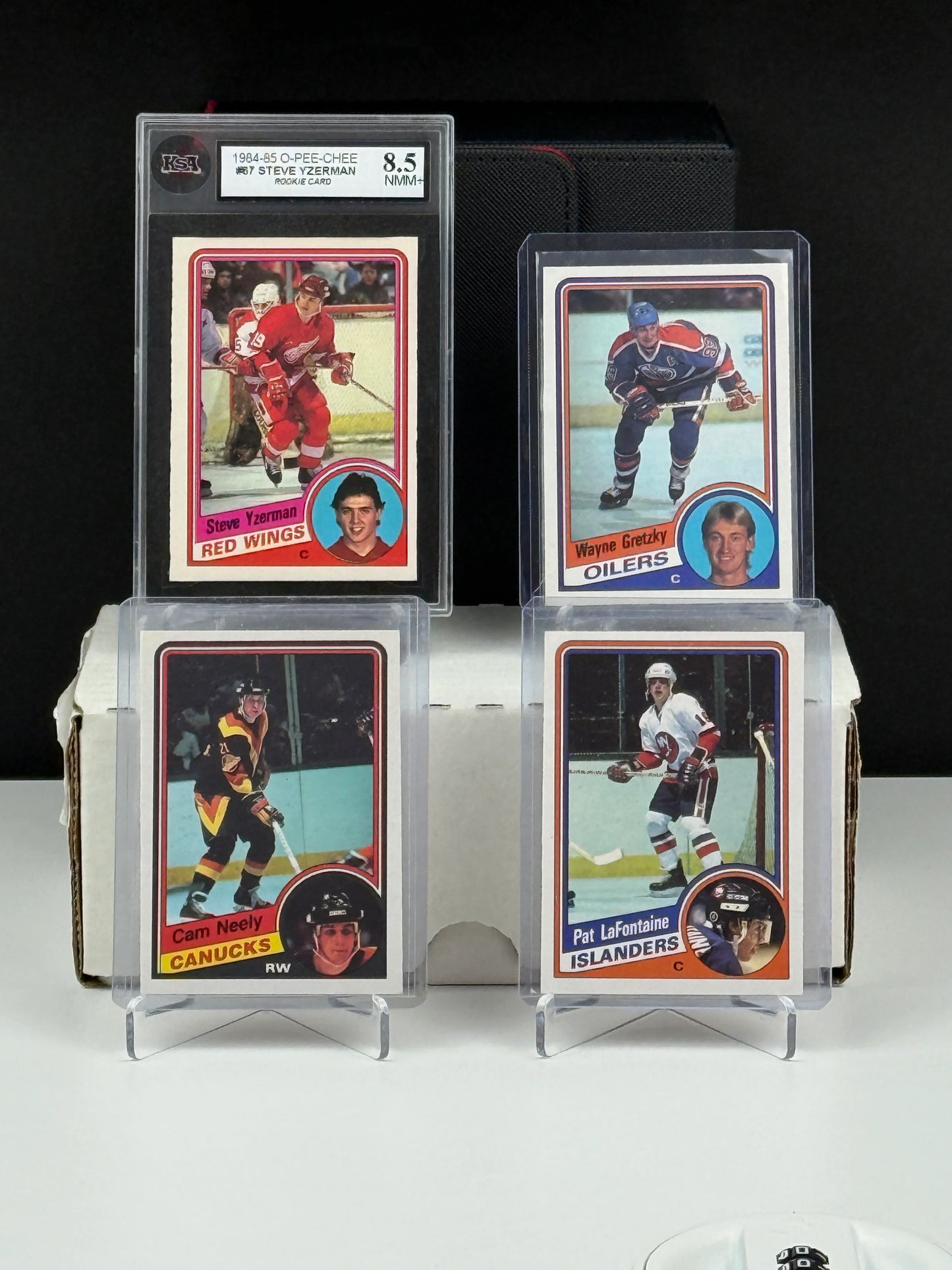 1984-85 O-Pee-Chee Hockey – Set Complet Haut Grade KSA 8.5