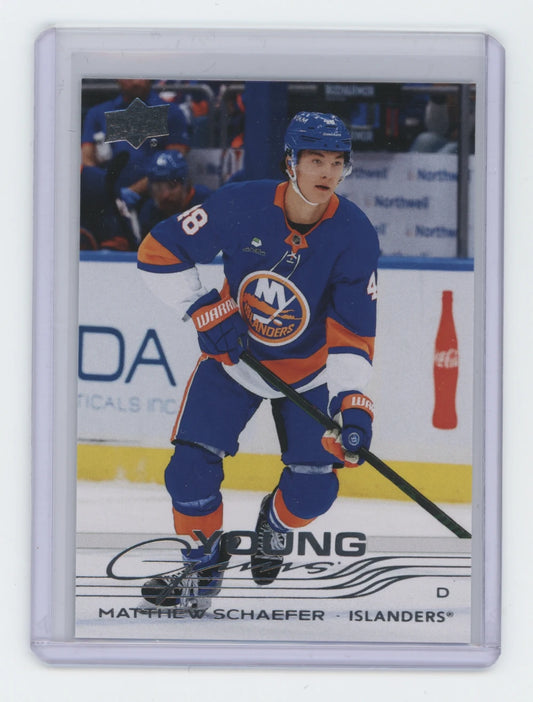 2025-26 Upper Deck Series 2 Young Guns #451 Matthew Schaefer – New York Islanders