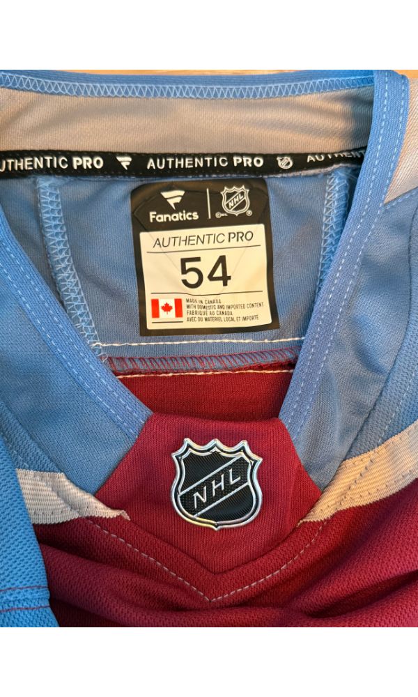 Joe Sakic – Chandail Réplique Colorado Avalanche Autographié – Beckett Authentifié